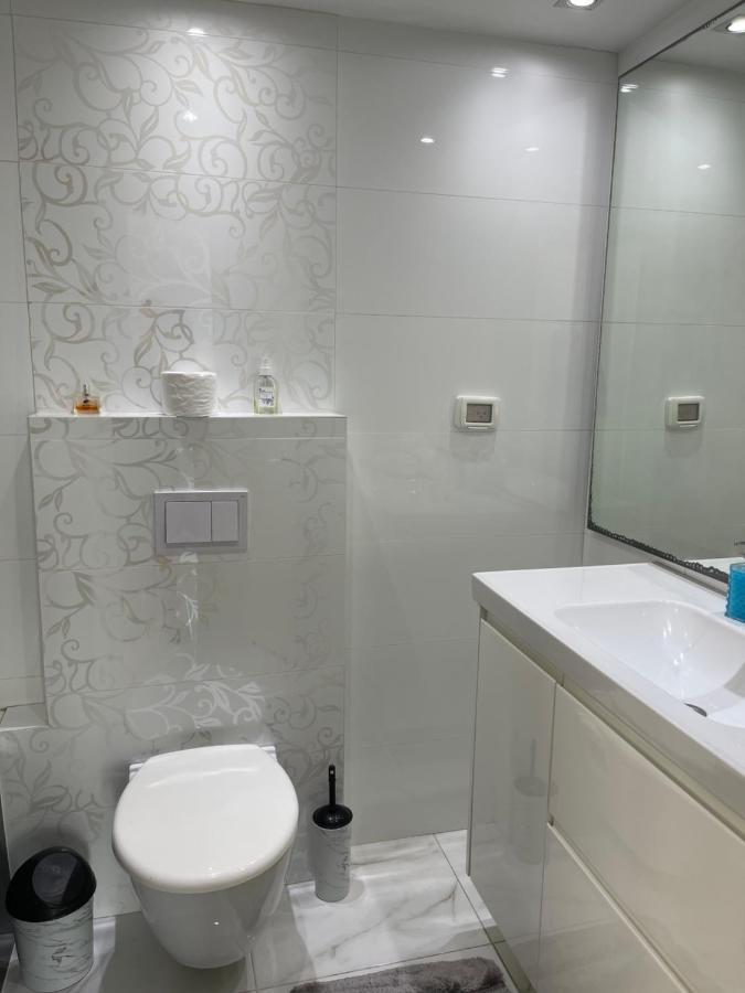 Amazing Suite On The Sea-סוויטה מדהימה על הים Bat Yam Exterior foto