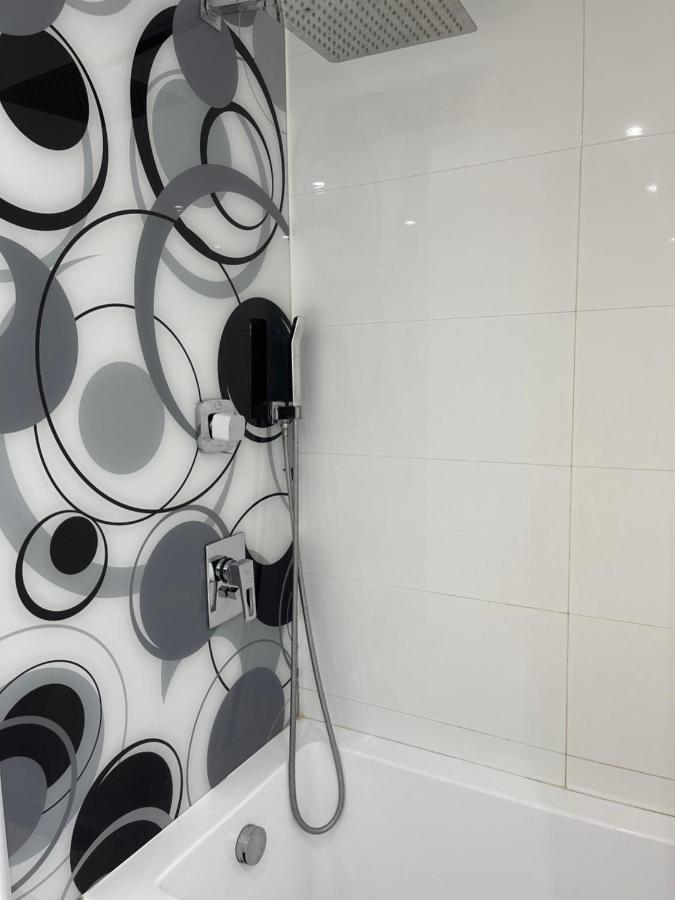 Amazing Suite On The Sea-סוויטה מדהימה על הים Bat Yam Exterior foto