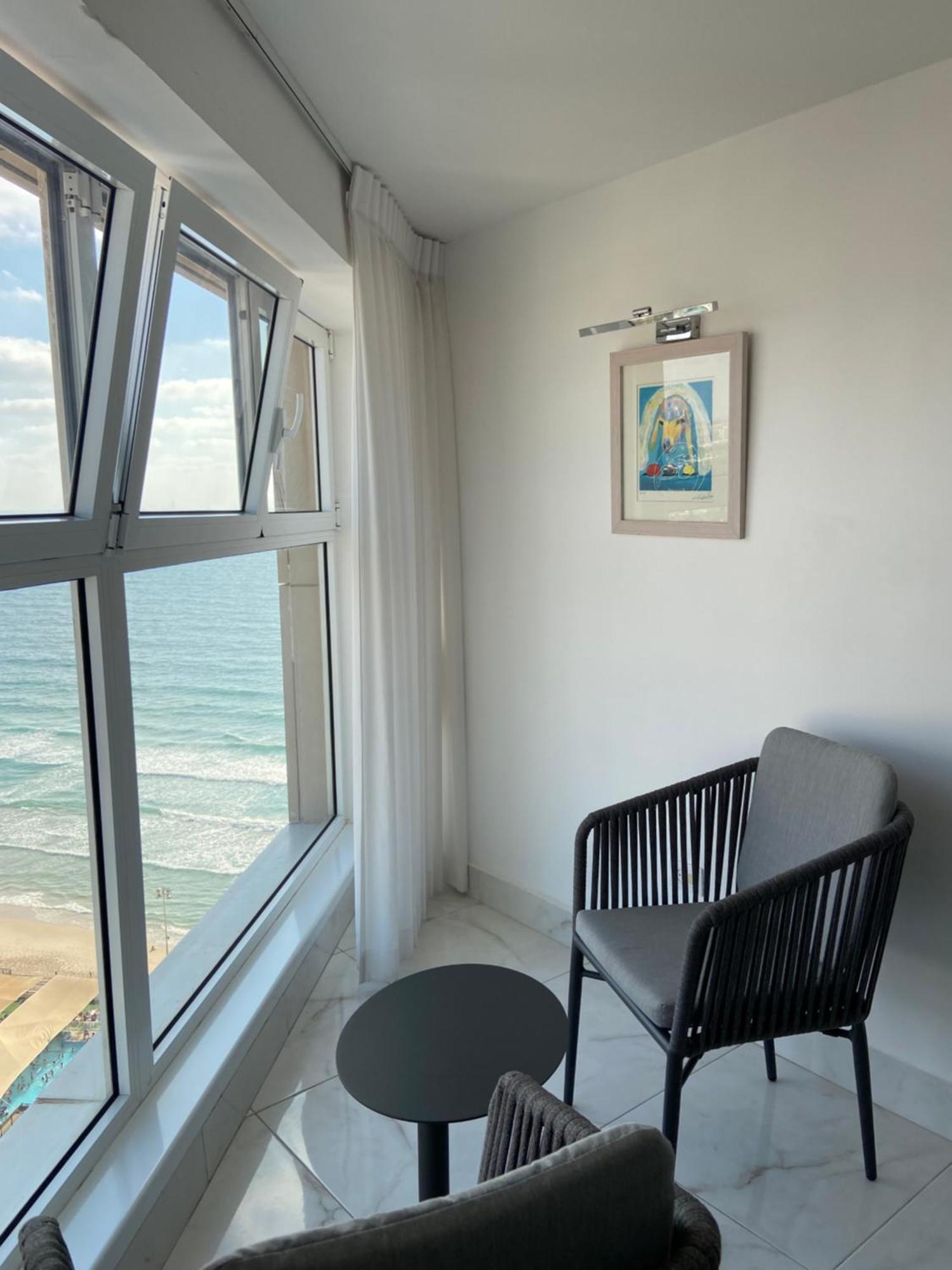 Amazing Suite On The Sea-סוויטה מדהימה על הים Bat Yam Exterior foto