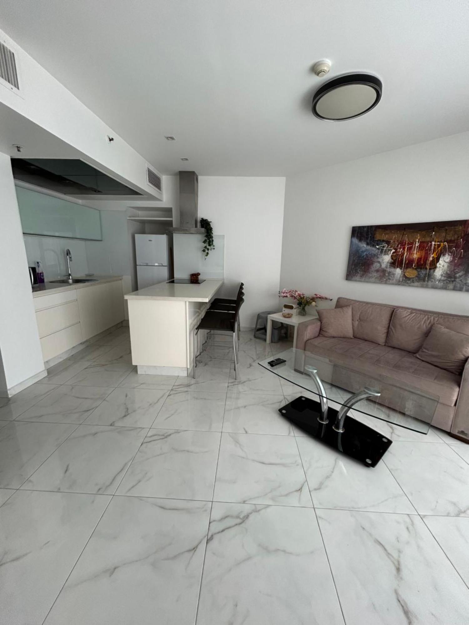 Amazing Suite On The Sea-סוויטה מדהימה על הים Bat Yam Exterior foto