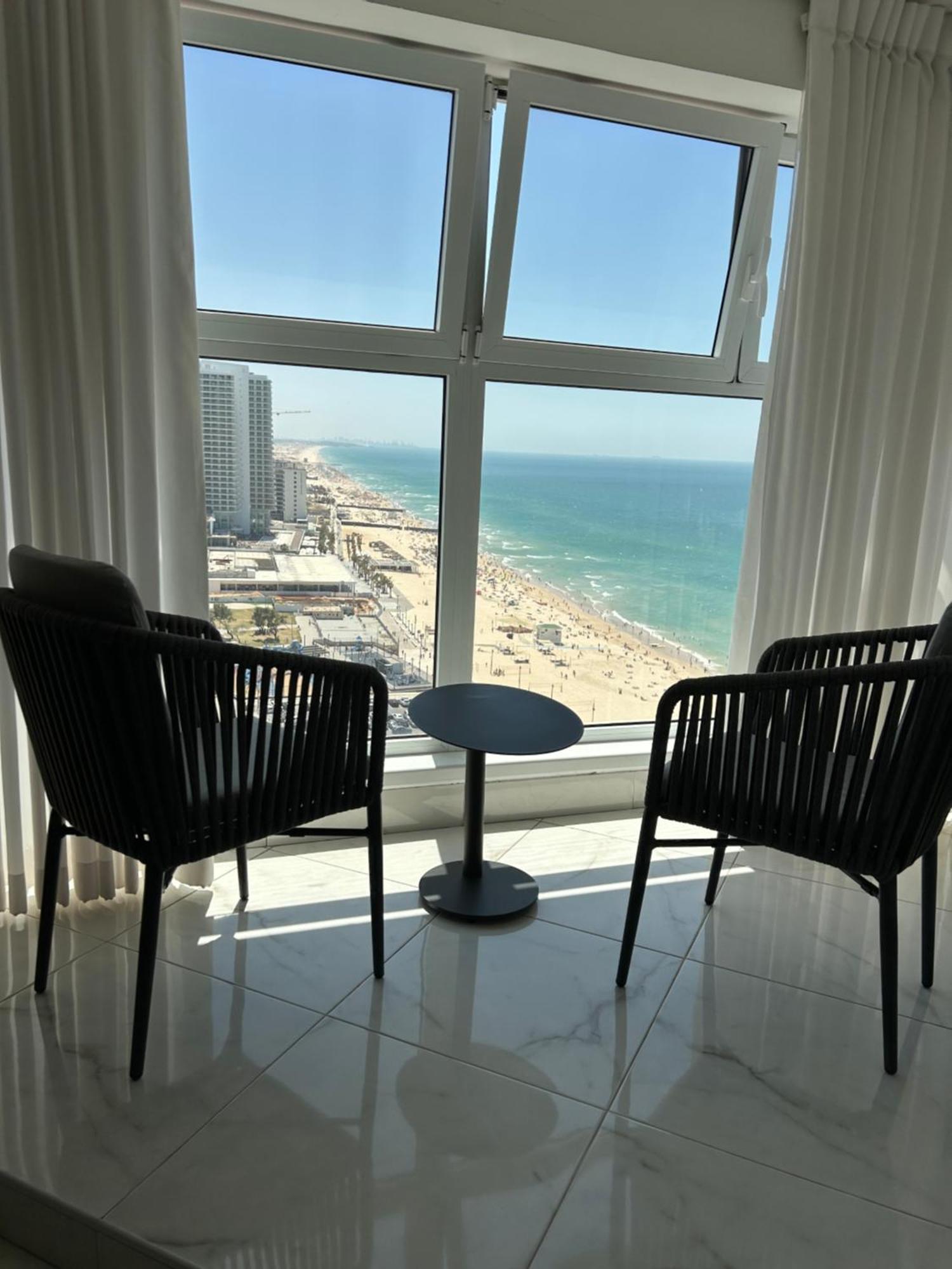 Amazing Suite On The Sea-סוויטה מדהימה על הים Bat Yam Exterior foto